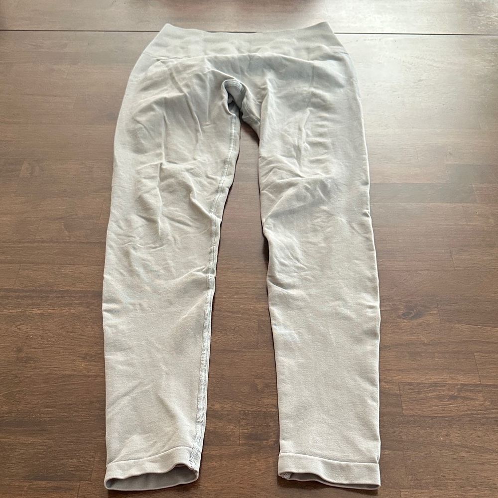 LAST CHANCE OFFER: Alphalete Light Gray Leggings